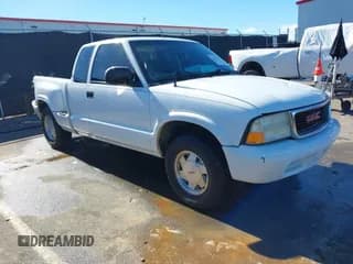 ✅ 2003 GMC Sonoma SLS • VIN: 1GTCS19X638161424 • Lot: 43651697. Listed on IAAI with 216,862 mi. Free auction sales archive from the USA and detailed vehicle history report at DreamBid. Image 1.