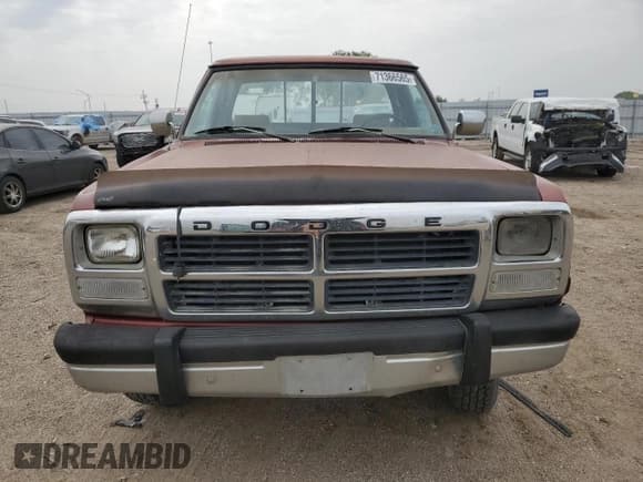 ✅ 1993 Dodge D/W 250 • VIN: 1B7KM26C2PS168439 • Lot: 71366565. Listed on Copart with 151,816 mi. Free auction sales archive from the USA and detailed vehicle history report at DreamBid. Image 5.