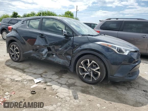 ✅ 2018 Toyota C-HR XLE Premium • VIN: JTNKHMBX9J1005269 • Лот: 70554035. Опубликован ранее на Copart с пробегом 71 689 миль. Бесплатный доступ к архиву аукционных продаж из США и подробный отчёт об истории автомобиля на DreamBid. Изображение 4.