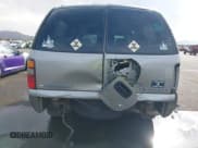 ✅ 2003 Chevrolet Suburban LS • VIN: 1GNFK16T83J198022 • Лот: 41273545. Опубликован ранее на IAAI с пробегом 275 758 миль. Бесплатный доступ к архиву аукционных продаж из США и подробный отчёт об истории автомобиля на DreamBid. Изображение 6.