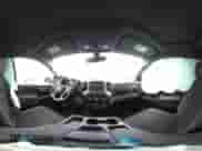 2022 Chevrolet Silverado 1500 LT z VIN 3GCPWCED9NG151593, wystawiony jako IAAI lot #42678291 z przebiegiem 56 973 mil mil oraz . Historia ofert i sprzedaży dostępna na DreamBid. Obrazek 19.