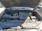 ✅ 2017 Toyota 4Runner SR5 • VIN: JTEBU5JRXH5463328 • Лот: 63435175. Опубликован ранее на Copart с пробегом 124 003 миль. Бесплатный доступ к архиву аукционных продаж из США и подробный отчёт об истории автомобиля на DreamBid. Изображение 12.