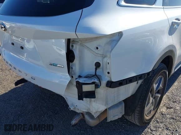 ✅ 2021 Kia Sorento S • VIN: KNDRG4LG1M5039269 • Lot: 43094156. Wystawiony na IAAI z przebiegiem 133 077 mil. Bezpłatny archiwum sprzedaży aukcyjnych z USA i szczegółowy raport historii pojazdu na DreamBid. Zdjęcie 6.