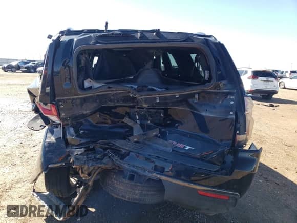 ✅ 2021 Chevrolet Suburban RST • VIN: 1GNSCEKD0MR320232 • Lot: 48489815. Wystawiony na Copart z przebiegiem 80 759 mil. Bezpłatny archiwum sprzedaży aukcyjnych z USA i szczegółowy raport historii pojazdu na DreamBid. Zdjęcie 6.