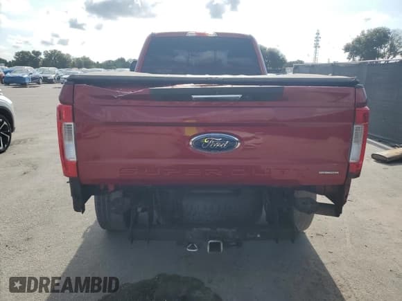 ✅ 2017 Ford F-250 Lariat • VIN: 1FT7W2B60HEF04654 • Lot: 67628195. Wystawiony na Copart z przebiegiem 172 561 mil. Bezpłatny archiwum sprzedaży aukcyjnych z USA i szczegółowy raport historii pojazdu na DreamBid. Zdjęcie 6.