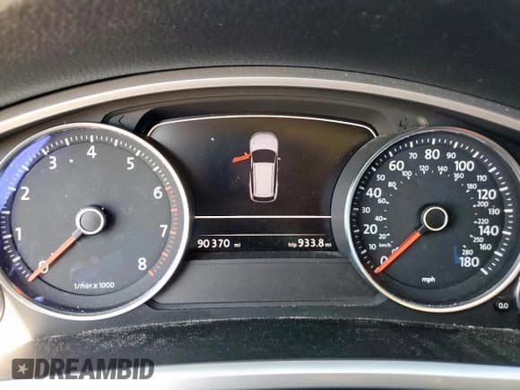 ✅ 2013 Volkswagen Touareg Lux • VIN: WVGEF9BPXDD007888 • Lot: 61243265. Listed on Copart with 90,370 mi. Free auction sales archive from the USA and detailed vehicle history report at DreamBid. Image 9.