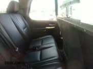 ✅ 2013 Chevrolet Tahoe Commercial • VIN: 1GNLC2E01DR281128 • Lot: 43026550. Wystawiony na IAAI z przebiegiem 156 342 mil. Bezpłatny archiwum sprzedaży aukcyjnych z USA i szczegółowy raport historii pojazdu na DreamBid. Zdjęcie 8.