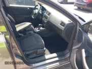 ✅ 2012 Volkswagen Jetta S • VIN: 3VW2K7AJ6CM385436 • Lot: 42506347. Wystawiony na IAAI z przebiegiem 200 332 mil. Bezpłatny archiwum sprzedaży aukcyjnych z USA i szczegółowy raport historii pojazdu na DreamBid. Zdjęcie 5.