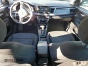 ✅ 2019 Kia Rio S • VIN: 3KPA24AB5KE160701 • Lot: 92602505. Wystawiony na Copart z przebiegiem 76 482 mil. Bezpłatny archiwum sprzedaży aukcyjnych z USA i szczegółowy raport historii pojazdu na DreamBid. Zdjęcie 8.