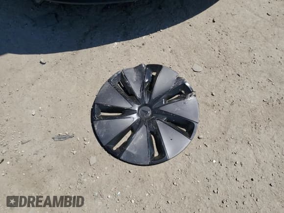 ✅ 2025 Tesla Model 3 Long Range • VIN: 5YJ3E1EB3SF965650 • Lot: 67246555. Wystawiony na Copart z przebiegiem 2 781 mil. Bezpłatny archiwum sprzedaży aukcyjnych z USA i szczegółowy raport historii pojazdu na DreamBid. Zdjęcie 12.