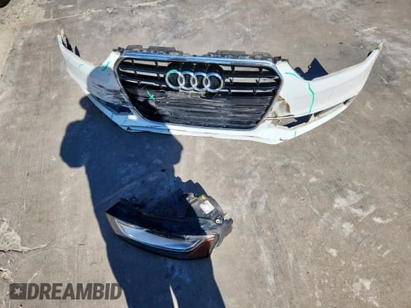 ✅ 2015 Audi A4 Premium • VIN: WAUBFAFL6FN028182 • Лот: 91012875. Опубликован ранее на Copart с пробегом 92 478 миль. Бесплатный доступ к архиву аукционных продаж из США и подробный отчёт об истории автомобиля на DreamBid. Изображение 12.