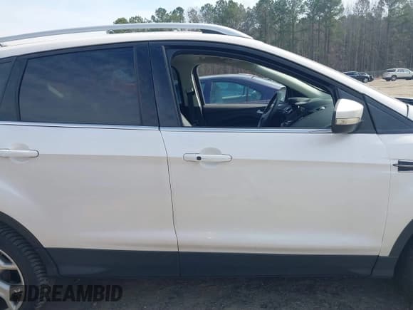 ✅ 2019 Ford Escape Titanium • VIN: 1FMCU0J99KUB62389 • Lot: 41792898. Listed on IAAI with 91,534 mi. Free auction sales archive from the USA and detailed vehicle history report at DreamBid. Image 14.