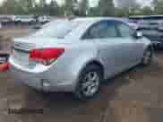 2015 Chevrolet Cruze LT z VIN 1G1PC5SB1F7172502, wystawiony jako IAAI lot #43353575 z przebiegiem 151 816 mil mil oraz . Historia ofert i sprzedaży dostępna na DreamBid. Obrazek 4.