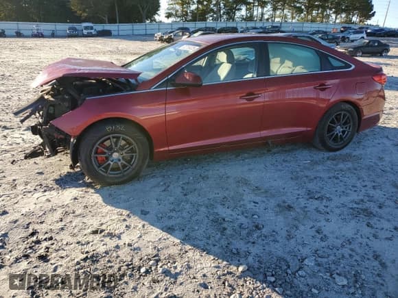 ✅ 2016 Hyundai Sonata SE • VIN: 5NPE24AF7GH268440 • Лот: 82319325. Опубликован ранее на Copart с пробегом 195 256 миль. Бесплатный доступ к архиву аукционных продаж из США и подробный отчёт об истории автомобиля на DreamBid. Изображение 1.