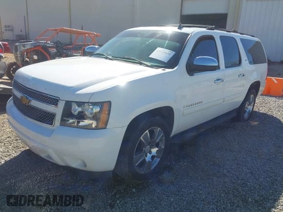 ✅ 2007 Chevrolet Suburban LT • VIN: 3GNFC16J37G246478 • Lot: 43518651. Listed on IAAI with 248,314 mi. Free auction sales archive from the USA and detailed vehicle history report at DreamBid. Image 2.