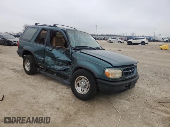 ✅ 1995 Ford Explorer Eddie Bauer • VIN: 1FMCU22X3SUA67495 • Lot: 44545485. Wystawiony na Copart z przebiegiem 180 711 mil. Bezpłatny archiwum sprzedaży aukcyjnych z USA i szczegółowy raport historii pojazdu na DreamBid. Zdjęcie 4.
