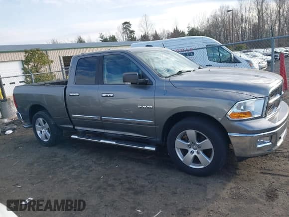 ✅ 2009 Dodge 1500 SLT • VIN: 1D3HB18P79S768958 • Lot: 41244016. Wystawiony na IAAI z przebiegiem 74 401 mil. Bezpłatny archiwum sprzedaży aukcyjnych z USA i szczegółowy raport historii pojazdu na DreamBid. Zdjęcie 13.