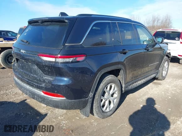 ✅ 2023 Jeep Grand Cherokee Limited • VIN: 1C4RJHBG1PC627893 • Lot: 43749758. Wystawiony na IAAI z przebiegiem 31 325 mil. Bezpłatny archiwum sprzedaży aukcyjnych z USA i szczegółowy raport historii pojazdu na DreamBid. Zdjęcie 4.
