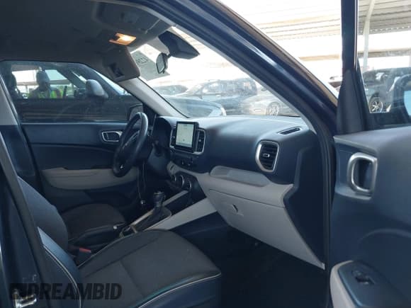 ✅ 2022 Hyundai Venue Limited • VIN: KMHRC8A38NU135423 • Lot: 42259343. Listed on IAAI with 38,644 mi. Free auction sales archive from the USA and detailed vehicle history report at DreamBid. Image 5.