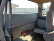 ✅ 2000 GMC Sonoma SLS • VIN: 1GTDT19W6YK177206 • Lot: 59784535. Wystawiony na Copart z przebiegiem 252 402 mil. Bezpłatny archiwum sprzedaży aukcyjnych z USA i szczegółowy raport historii pojazdu na DreamBid. Zdjęcie 10.