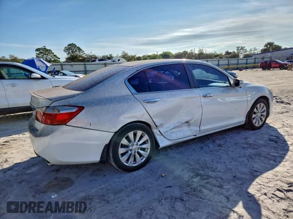 ✅ 2015 Honda Accord EX-L • VIN: 1HGCR2F81FA004817 • Lot: 95732675. Listed on Copart with 105,229 mi. Free auction sales archive from the USA and detailed vehicle history report at DreamBid. Image 3.
