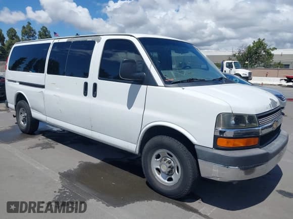 ✅ 2010 Chevrolet Express Passenger LT • VIN: 1GA2G1DGXA1173644 • Lot: 42239291. Listed on IAAI with 241,901 mi. Free auction sales archive from the USA and detailed vehicle history report at DreamBid. Image 1.