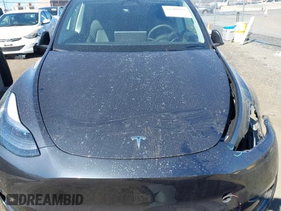 ✅ 2024 Tesla Model Y Long Range • VIN: 7SAYGDEE4RF149457 • Lot: 41700922. Wystawiony na IAAI z przebiegiem Nie podano. Bezpłatny archiwum sprzedaży aukcyjnych z USA i szczegółowy raport historii pojazdu na DreamBid. Zdjęcie 10.