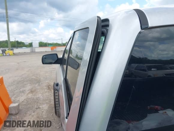 ✅ 2014 Chevrolet Silverado 1500 LT • VIN: 3GCUKREC0EG148543 • Лот: 42687805. Опубликован ранее на IAAI с пробегом 173 334 миль. Бесплатный доступ к архиву аукционных продаж из США и подробный отчёт об истории автомобиля на DreamBid. Изображение 19.