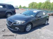 ✅ 2016 Mazda 3 i Grand Touring • VIN: JM1BM1X75G1305715 • Лот: 42240616. Опубликован ранее на IAAI с пробегом 65 400 миль. Бесплатный доступ к архиву аукционных продаж из США и подробный отчёт об истории автомобиля на DreamBid. Изображение 17.
