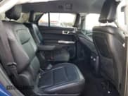 ✅ 2020 Ford Explorer XLT • VIN: 1FMSK8DHXLGC34574 • Lot: 80043834. Wystawiony na Copart z przebiegiem 70 995 mil. Bezpłatny archiwum sprzedaży aukcyjnych z USA i szczegółowy raport historii pojazdu na DreamBid. Zdjęcie 11.
