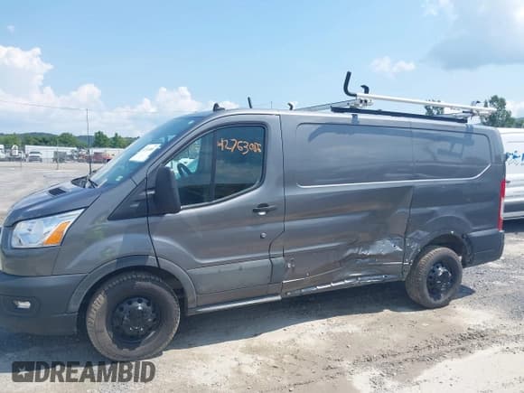 ✅ 2021 Ford Transit Cargo • VIN: 1FTBR2YG6MKA35373 • Lot: 42763086. Wystawiony na IAAI z przebiegiem 75 735 mil. Bezpłatny archiwum sprzedaży aukcyjnych z USA i szczegółowy raport historii pojazdu na DreamBid. Zdjęcie 6.