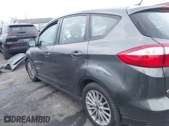 ✅ 2015 Ford C-Max SE • VIN: 1FADP5AU7FL113209 • Лот: 43726124. Опубликован ранее на IAAI с пробегом 139 930 миль. Бесплатный доступ к архиву аукционных продаж из США и подробный отчёт об истории автомобиля на DreamBid. Изображение 15.