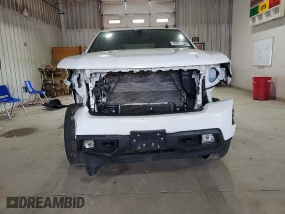 ✅ 2021 Chevrolet Silverado 1500 RST • VIN: 3GCUYEET2MG225371 • Lot: 71009395. Wystawiony na Copart z przebiegiem 114 104 mil. Bezpłatny archiwum sprzedaży aukcyjnych z USA i szczegółowy raport historii pojazdu na DreamBid. Zdjęcie 5.