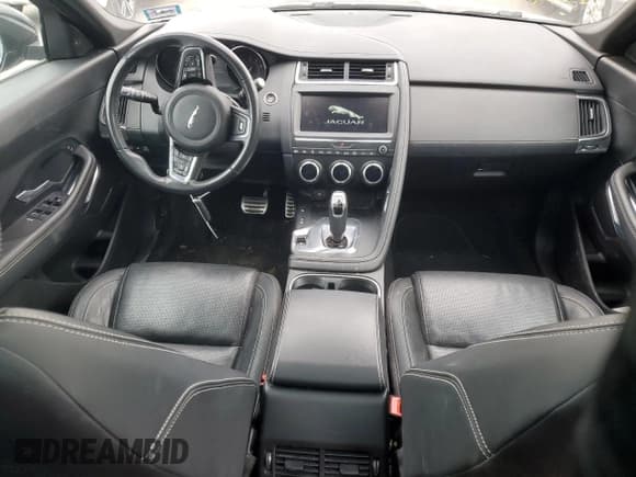 ✅ 2018 Jaguar E-Pace R-Dynamic S • VIN: SADFT2GX5J1Z32484 • Lot: 44236615. Wystawiony na Copart z przebiegiem 49 029 mil. Bezpłatny archiwum sprzedaży aukcyjnych z USA i szczegółowy raport historii pojazdu na DreamBid. Zdjęcie 8.