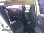 ✅ 2013 Nissan Versa S Plus • VIN: 3N1CN7AP0DL881295 • Lot: 42474410. Wystawiony na IAAI z przebiegiem 158 349 mil. Bezpłatny archiwum sprzedaży aukcyjnych z USA i szczegółowy raport historii pojazdu na DreamBid. Zdjęcie 8.