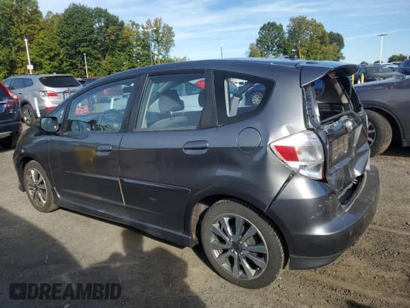 ✅ 2012 Honda Fit Sport • VIN: JHMGE8H60CC017387 • Lot: 82178585. Listed on Copart with 88,040 mi. Free auction sales archive from the USA and detailed vehicle history report at DreamBid. Image 2.