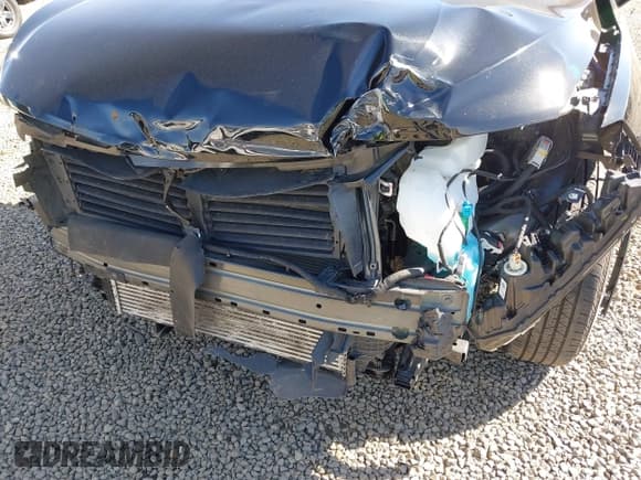 ✅ 2025 Chevrolet Blazer LT • VIN: 3GNKBCR42SS128429 • Lot: 43315384. Listed on IAAI with 32,015 mi. Free auction sales archive from the USA and detailed vehicle history report at DreamBid. Image 6.