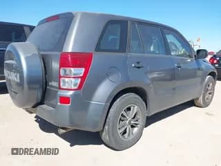 ✅ 2007 Suzuki Grand Vitara • VIN: JS3TE941X74200765 • Lot: 43642172. Wystawiony na IAAI z przebiegiem 78 748 mil. Bezpłatny archiwum sprzedaży aukcyjnych z USA i szczegółowy raport historii pojazdu na DreamBid. Zdjęcie 4.