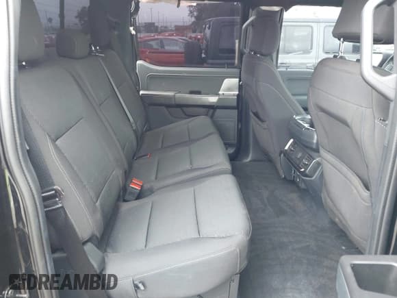 ✅ 2023 Ford F-150 XL • VIN: 1FTFW1ED6PFA07908 • Lot: 42383720. Wystawiony na IAAI z przebiegiem 20 357 mil. Bezpłatny archiwum sprzedaży aukcyjnych z USA i szczegółowy raport historii pojazdu na DreamBid. Zdjęcie 8.