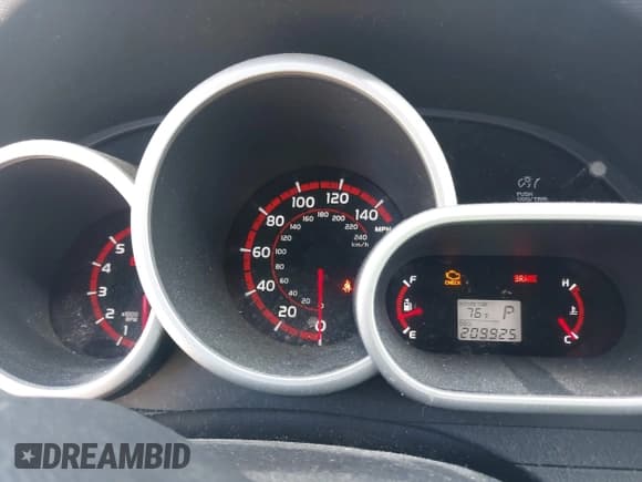 ✅ 2010 Pontiac Vibe • VIN: 5Y2SM6E09AZ405232 • Lot: 42372453. Wystawiony na IAAI z przebiegiem 209 925 mil. Bezpłatny archiwum sprzedaży aukcyjnych z USA i szczegółowy raport historii pojazdu na DreamBid. Zdjęcie 7.