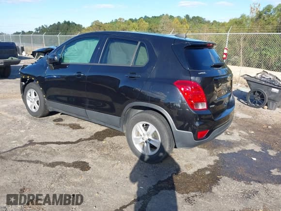 ✅ 2020 Chevrolet Trax LS • VIN: KL7CJKSB2LB034791 • Lot: 43544282. Listed on IAAI with 90,702 mi. Free auction sales archive from the USA and detailed vehicle history report at DreamBid. Image 3.