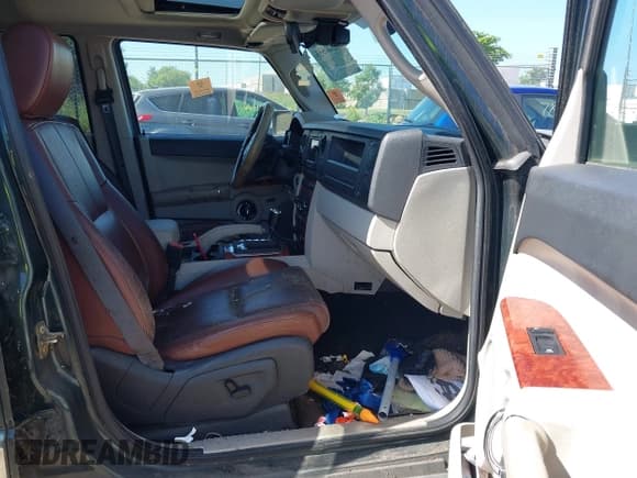 ✅ 2006 Jeep Commander Limited • VIN: 1J8HG58266C170185 • Lot: 42549553. Listed on IAAI with 143,574 mi. Free auction sales archive from the USA and detailed vehicle history report at DreamBid. Image 5.