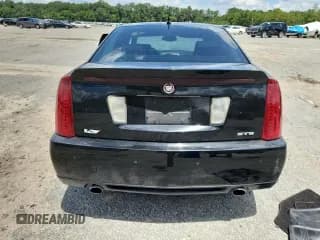 ✅ 2006 Cadillac STS-V • VIN: 1G6DX67D460215899 • Lot: 65453005. Wystawiony na Copart z przebiegiem 140 509 mil. Bezpłatny archiwum sprzedaży aukcyjnych z USA i szczegółowy raport historii pojazdu na DreamBid. Zdjęcie 6.