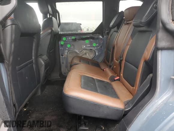 ✅ 2023 Ford Bronco Badlands • VIN: 1FMEE5DP1PLB32846 • Lot: 91032945. Listed on Copart with 28,199 mi. Free auction sales archive from the USA and detailed vehicle history report at DreamBid. Image 11.