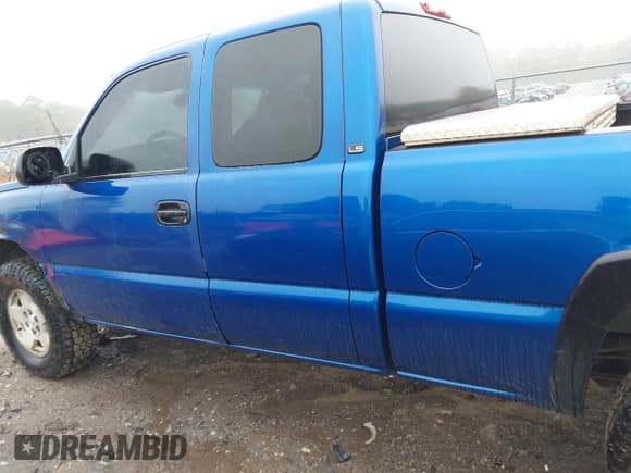 ✅ 2003 Chevrolet Silverado 1500 LS • VIN: 1GCEK19T63E196830 • Lot: 43547549. Listed on IAAI with 338,074 mi. Free auction sales archive from the USA and detailed vehicle history report at DreamBid. Image 14.