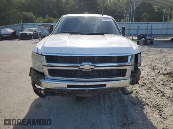 ✅ 2007 Chevrolet Silverado 2500HD LTZ • VIN: 1GCHK23697F567551 • Lot: 91667565. Wystawiony na Copart z przebiegiem 145 983 mil. Bezpłatny archiwum sprzedaży aukcyjnych z USA i szczegółowy raport historii pojazdu na DreamBid. Zdjęcie 5.