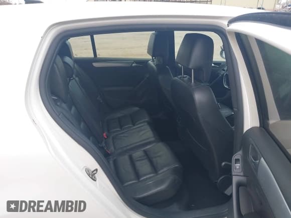 ✅ 2012 Volkswagen Golf R • VIN: WVWPF7AJ9CW349172 • Лот: 43560628. Опубликован ранее на IAAI с пробегом 155 066 миль. Бесплатный доступ к архиву аукционных продаж из США и подробный отчёт об истории автомобиля на DreamBid. Изображение 8.