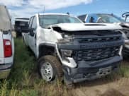 ✅ 2023 Chevrolet Silverado 2500HD • VIN: 1GB5YLE73PF180513 • Lot: 86586845. Wystawiony na Copart z przebiegiem 70 899 mil. Bezpłatny archiwum sprzedaży aukcyjnych z USA i szczegółowy raport historii pojazdu na DreamBid. Zdjęcie 4.