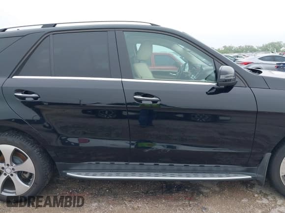 ✅ 2016 Mercedes-Benz GLE 350 • VIN: 4JGDA5JB8GA747373 • Lot: 39299943. Listed on IAAI with 77,471 mi. Free auction sales archive from the USA and detailed vehicle history report at DreamBid. Image 13.