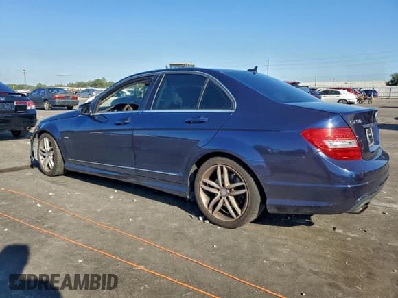 ✅ 2012 Mercedes-Benz C 250 Sport • VIN: WDDGF4HB9CR222620 • Lot: 95903085. Wystawiony na Copart z przebiegiem 144 041 mil. Bezpłatny archiwum sprzedaży aukcyjnych z USA i szczegółowy raport historii pojazdu na DreamBid. Zdjęcie 2.